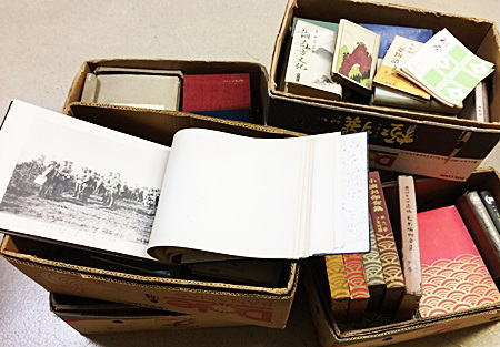 桑名市に小波お伽全集・陶磁器・刀剣・軍事本など古書・古本の出張買取